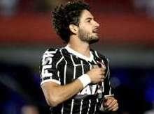 Alexandre Pato volta ao Corinthians e não será mais emprestado