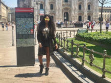 Ludmilla viaja para Itália, e ostenta tênis de R$ 6 mil