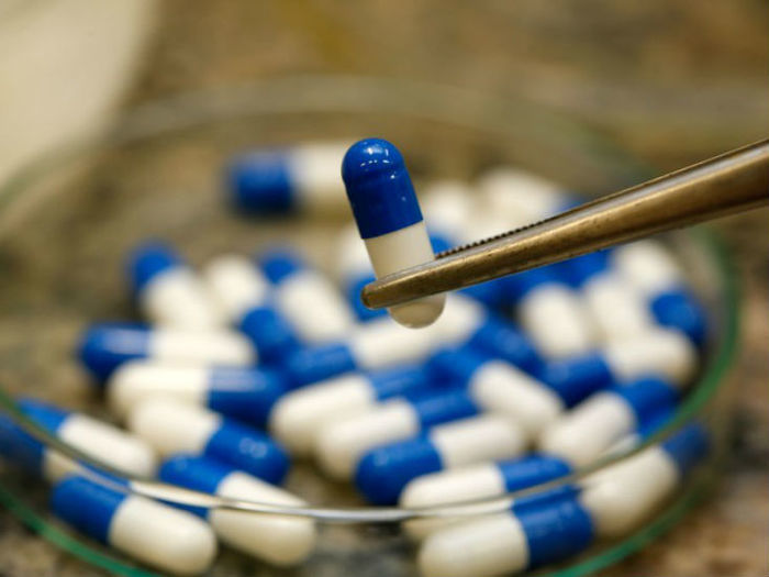 Cápsulas de fosfoetanolamina produzidas desde os anos 90 no Instituto de Química de São Carlos (Crédito: Cecília Bastos/USP Imagem)