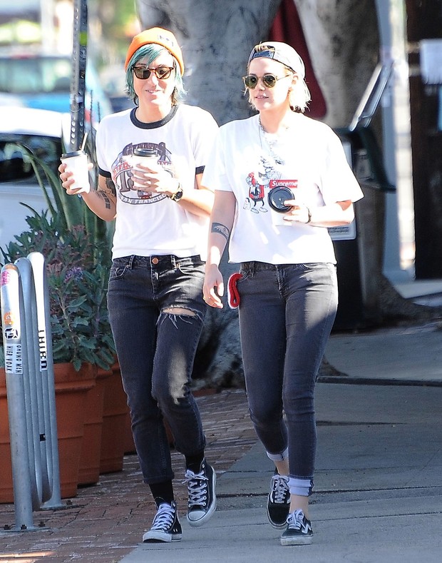 Kristen Stewart e a namorada (Crédito: Reprodução)