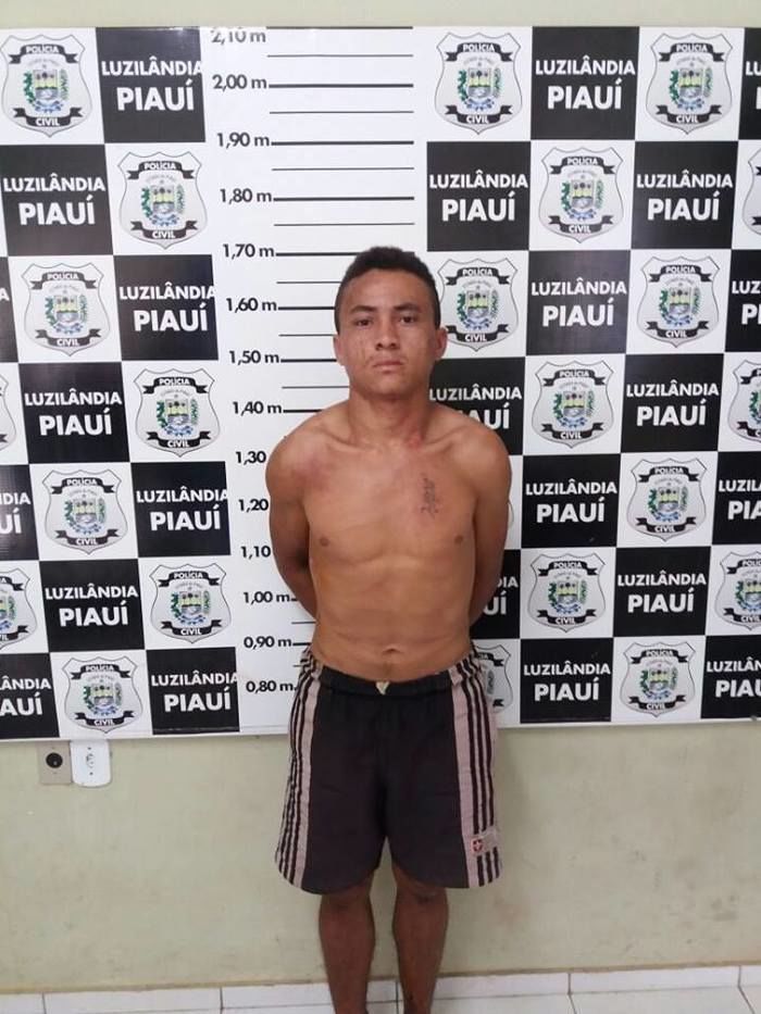 Acusado preso pela polícia (Crédito: Reprodução)