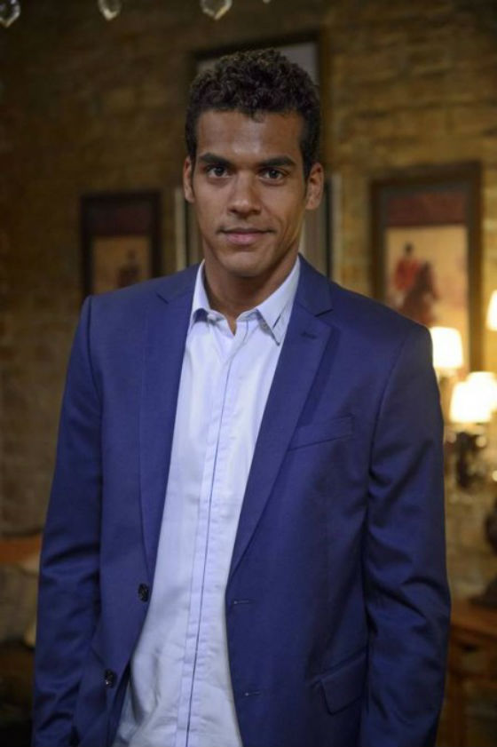 Marcello Melo justifica nudes nas redes sociais