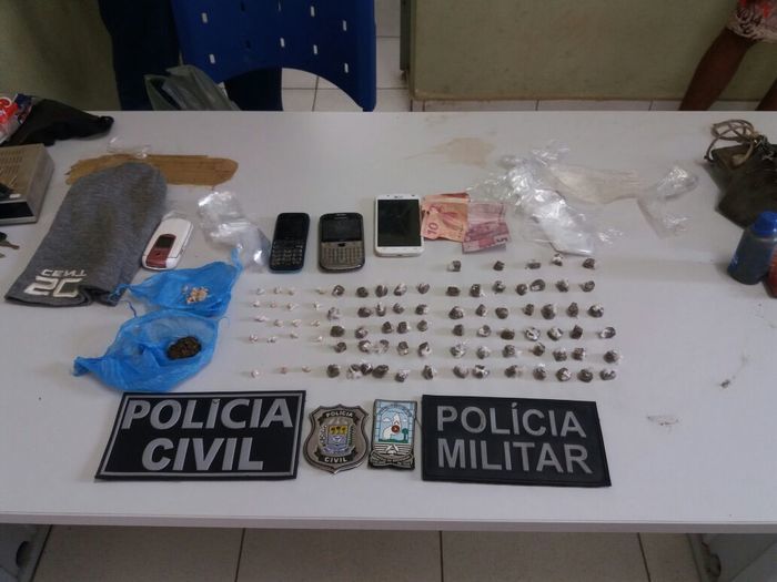 Droga encontrada com acusado (Crédito: Reprodução)