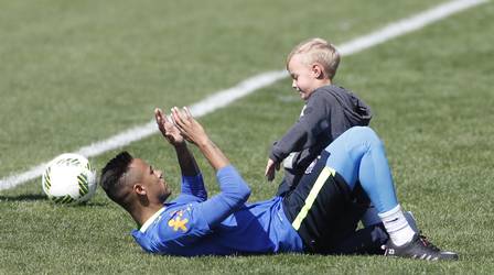 Neymar e Davi Lucca (Crédito: Reprodução)