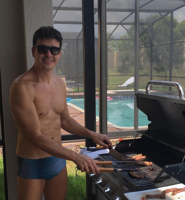 Rodrigo Faro curte férias com mulher e filhas em Miami (Crédito: Reprodução)