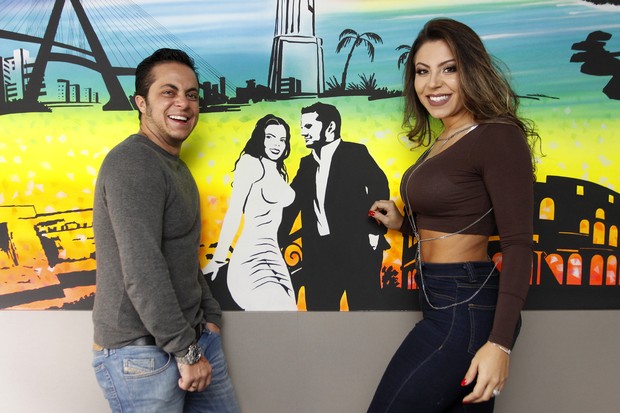Thammy faz surpresa para namorada e planeja casamento para 2017 (Crédito: Reprodução)