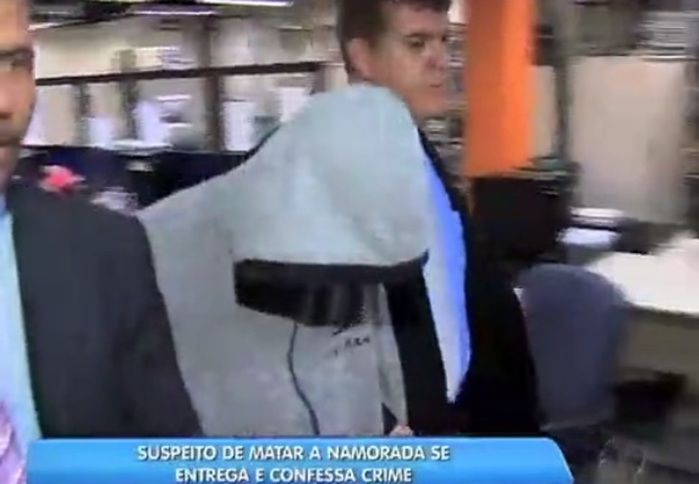 Acusado se entregou à polícia (Crédito: Reprodução)