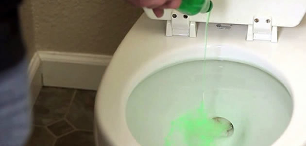 Aprenda a desentupir vaso sanitários com detergente