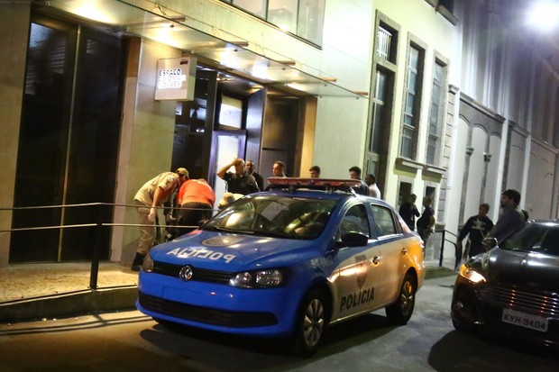 Polícia e Corpo de Bombeiros estiveram no local (Crédito: Agnews)