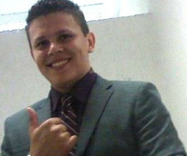 Mulher mata o marido após desconfiar de conversa no Facebook no PR