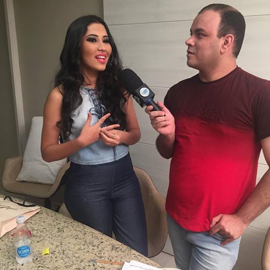 André Moura entrevista Thaynara OG (Crédito: Reprodução/Instagram)