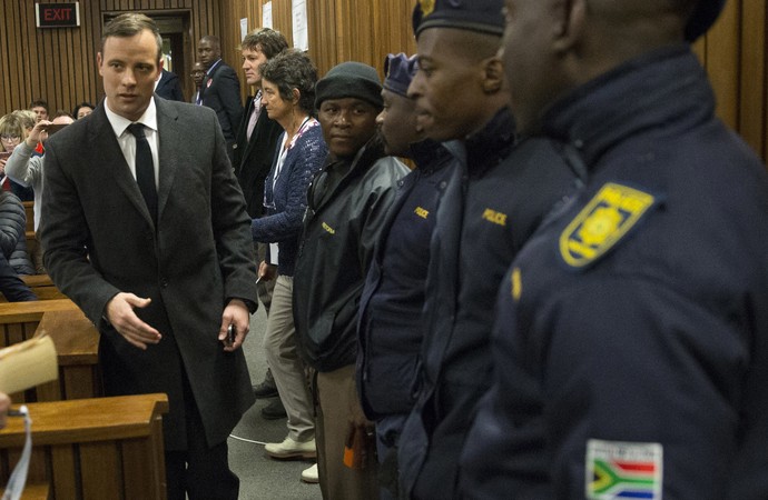 Oscar Pistorius é condenado a seis anos por morte da namorada (Crédito: Reprodução)