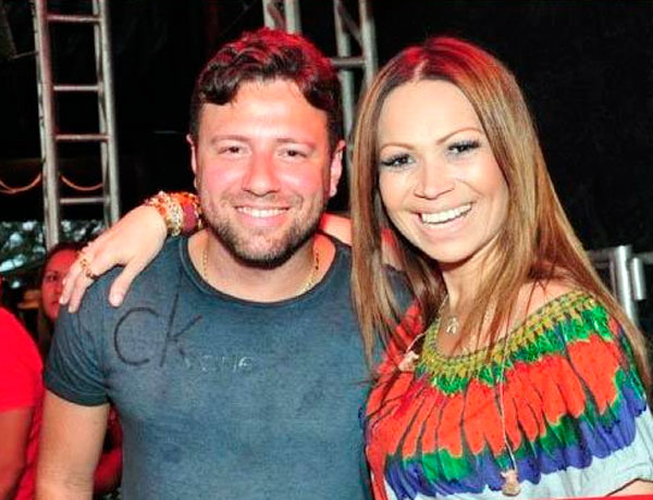 Solange Almeida reata com ex marido e curte férias na Bahia (Crédito: Reprodução)