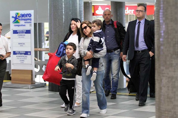 Wanessa com os filhos (Crédito: Agnews)