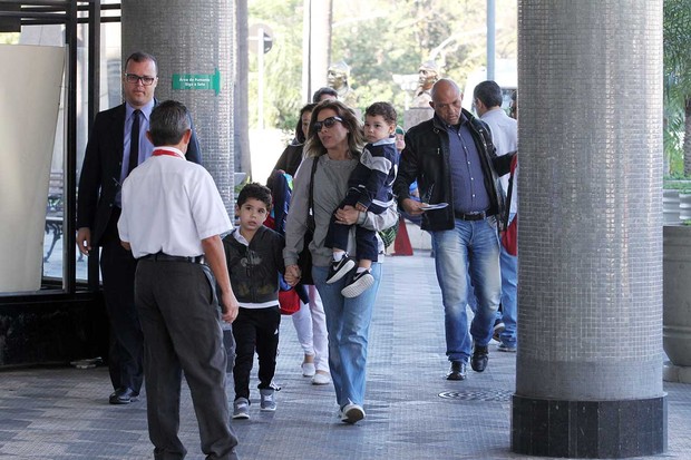 Wanessa com os filhos (Crédito: Agnews)