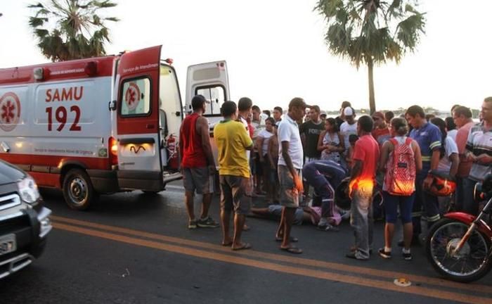 Motoqueiro colide com ciclista e fica desacordado em Campo Maior (Crédito: Reprodução)