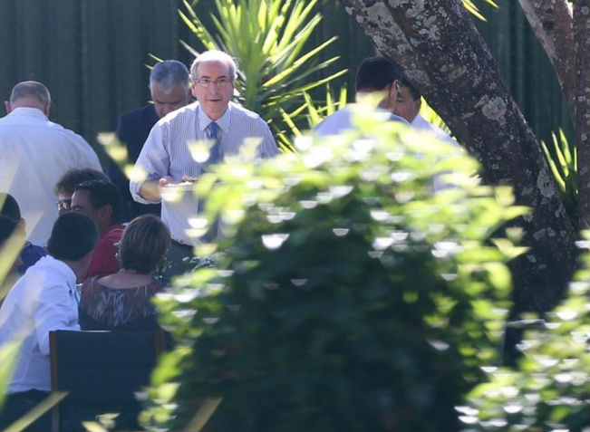 Na semana passada, Cunha realizou um churrasco de despedida na residência (Crédito: Reprodução)