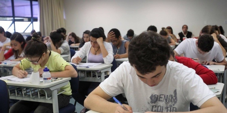 Concursos reúnem 20,7 mil vagas com salários de até R$ 20 mil