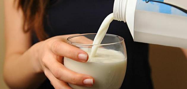 Dieta do leite: beber 1 litro de leite por dia emagrece?