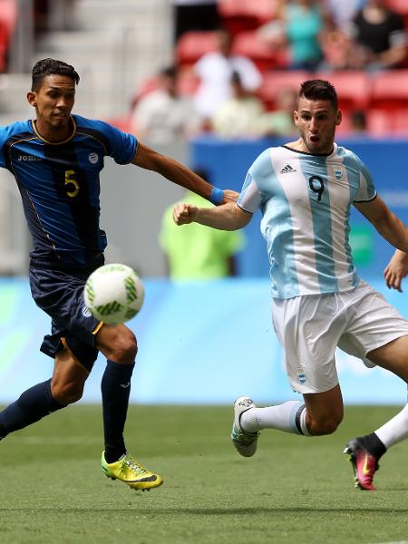 Calleri perdeu chance clara no 1º tempo (Crédito: Reuters)