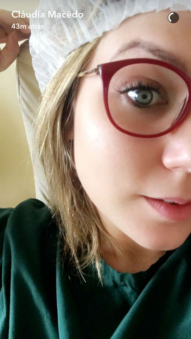 Cacau posta foto antes de se submeter a cirurgia estética (Crédito: Reprodução)
