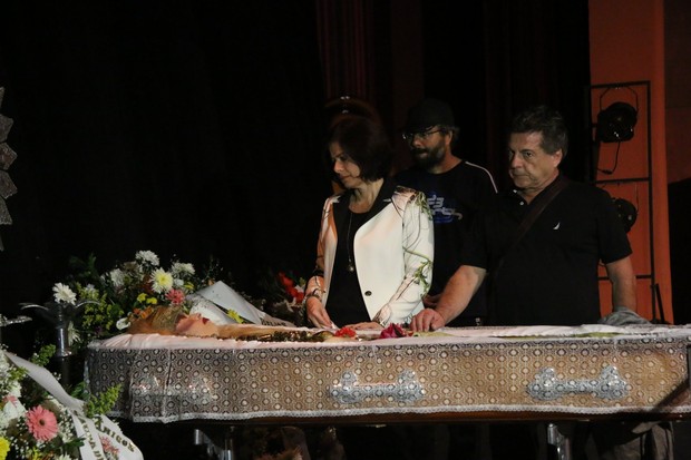 Corpo de Elke Maravilha é velado no Teatro Carlos Gomes, no Rio (Crédito: Reprodução)
