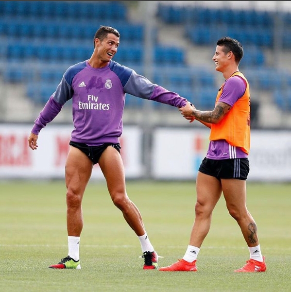 CR7 e James em treino (Crédito: Instagram)