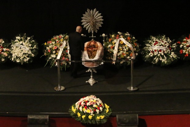 Corpo de Elke Maravilha é velado no Teatro Carlos Gomes, no Rio (Crédito: Reprodução)