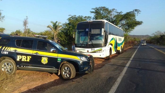 Droga encontrada dentro do ônibus (Crédito: Divulgação/ PRF)