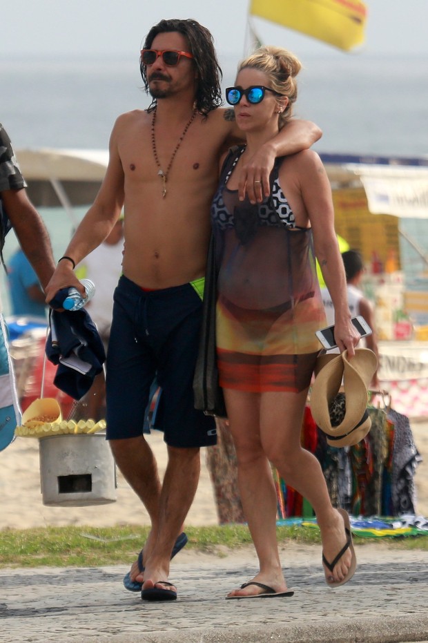 André Gonçalves e Danielle Winits (Crédito: Agnews)