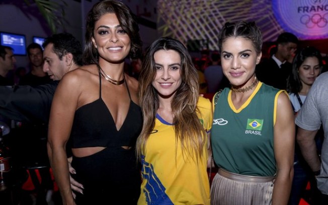 Juliana Paes, Cleo Pires e Camila Coelho curte samba no Rio