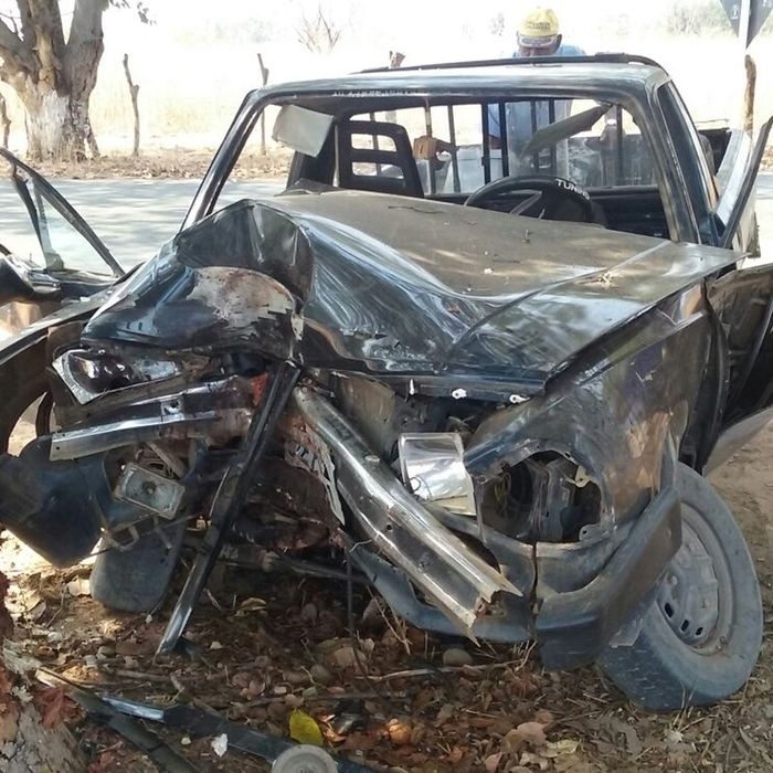 Ford Pampa envolvida no acidente (Crédito: Informnoticia)
