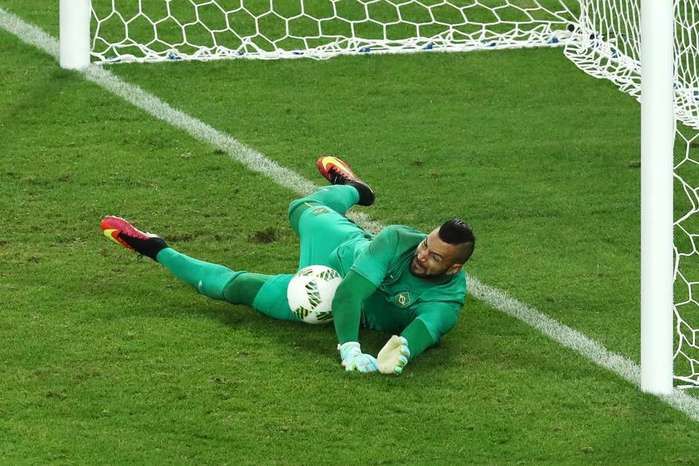 Goleiro Weverton