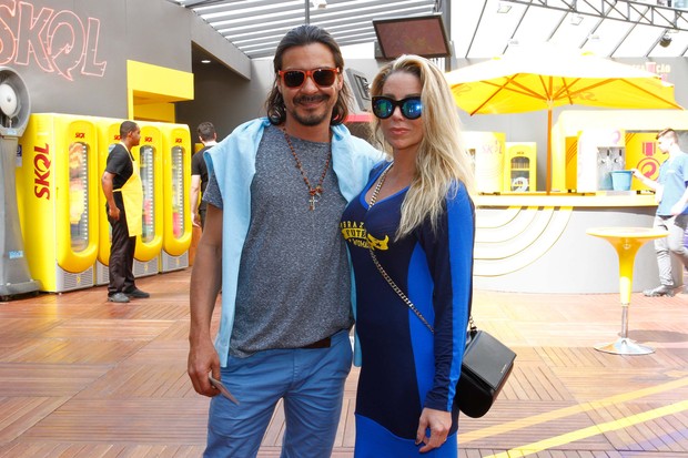 Danielle Winits e André Gonçalves anunciam casamento para Outubro (Crédito: Reprodução)