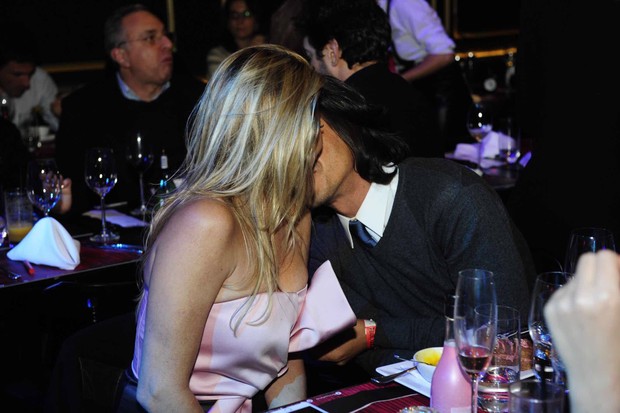 Danielle Winits e André Gonçalves (Crédito: Ego)