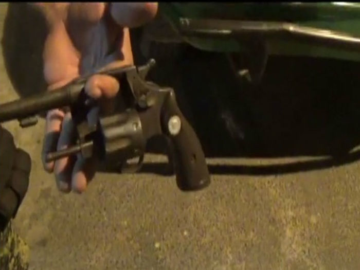 Arma apreendida com os dois adolescentes (Crédito: Rede Meio Norte)