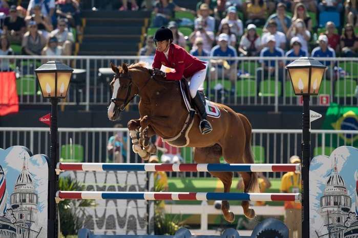 A portuguesa Luciana Diniz em prova de Salto (Crédito: FEI)