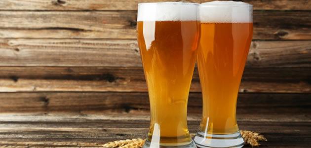 Belgas desenvolvem máquina que faz cerveja de xixi