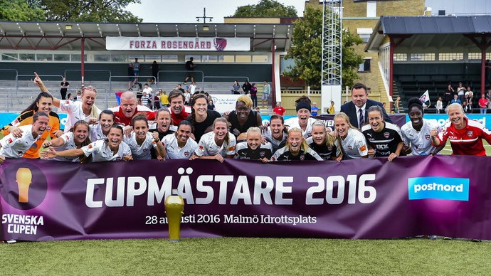 Marta brilhou, e o Rosengard comemorou o título da Copa da Suécia feminina (Crédito: Reprodução)