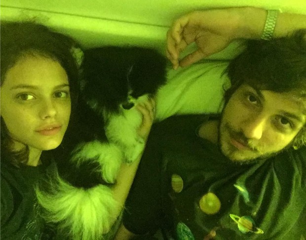 Laura Neiva e Chay Suede (Crédito: Reprodução)
