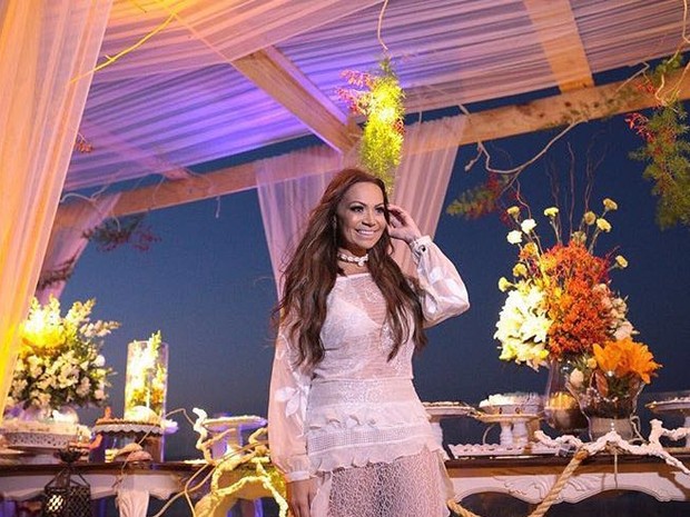 Solange Almeida comemora aniversário com festa em Fortaleza (Crédito: Reprodução)