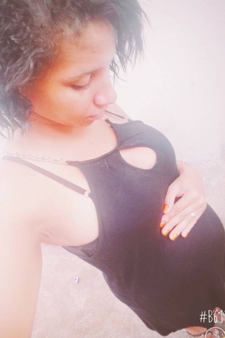 Jovem teve o bebê arrancado da barriga (Crédito: Reprodução)
