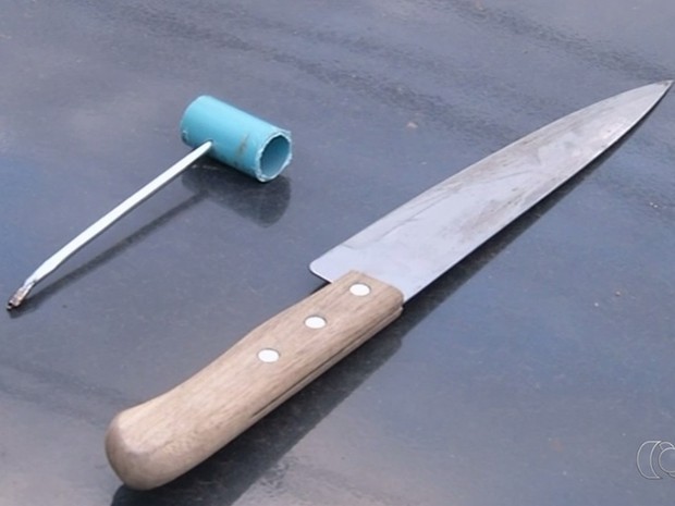 Menor utilizou faca para atingir mulher (Crédito: Reprodução)