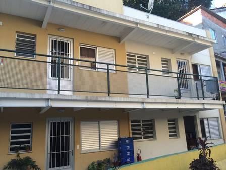 Mulher vive dentro de casa (Crédito: Extra)