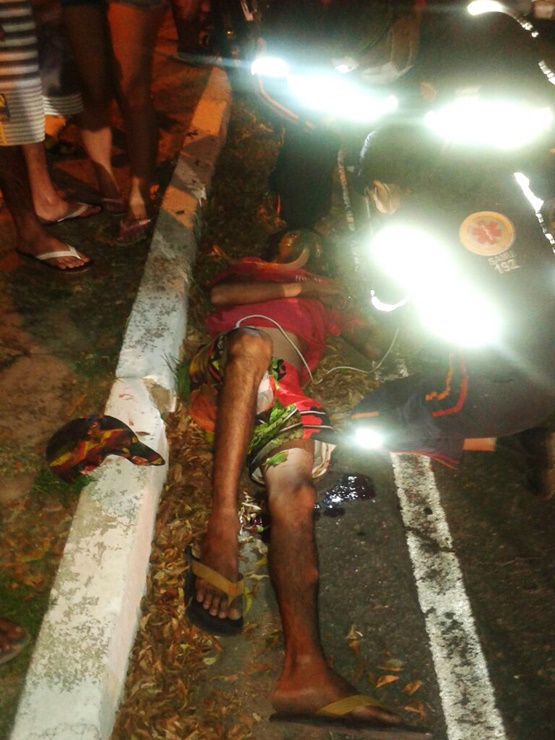 Rapaz foi baleado em assalto (Crédito: Reprodução)