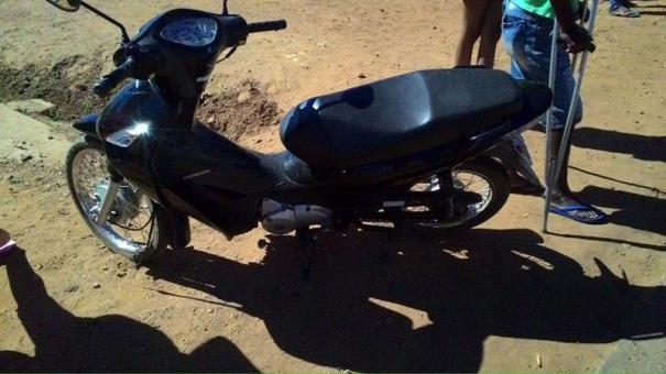 Acidente entre motocicletas deixa mulher ferida em Oeiras (Crédito: Oeiras)