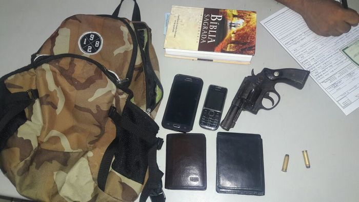 Material encontrado com Thales Cristian Mesquita e João Victor Pereira