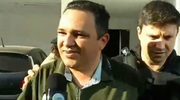 Momento da prisão do prefeito Delano Parente
