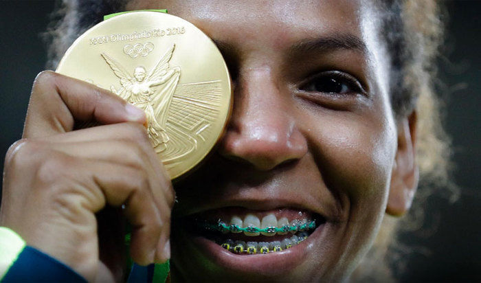 Rafaela Silva conquista medalha de ouro (Crédito: AP)