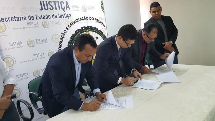 Assinatura do termo de cooperação técnica